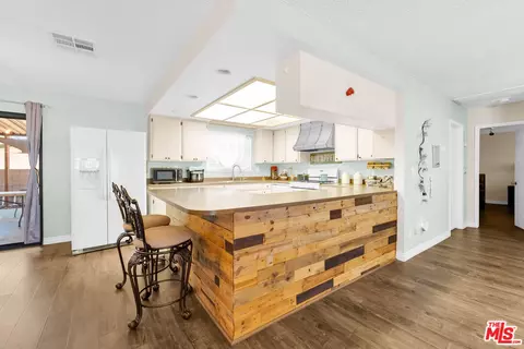 Kitchen - 35335 89th St, Littlerock, CA 93543 photo 1 of 4