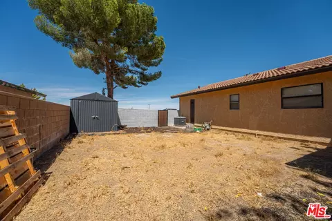 Exterior - 35335 89th St, Littlerock, CA 93543 photo 4 of 6
