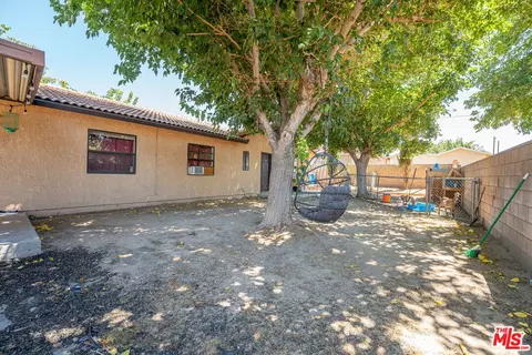 Exterior - 35335 89th St, Littlerock, CA 93543 photo 5 of 6