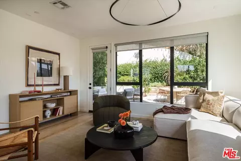 1507 W Morra Dr, Los Angeles, CA 90026