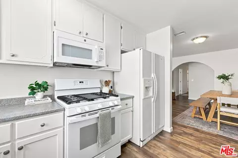 Kitchen - 575 E Thomas St, Oak View, CA 93022 photo 1 of 3