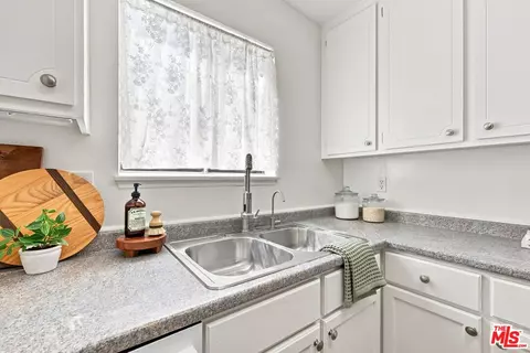 Kitchen - 575 E Thomas St, Oak View, CA 93022 photo 3 of 3
