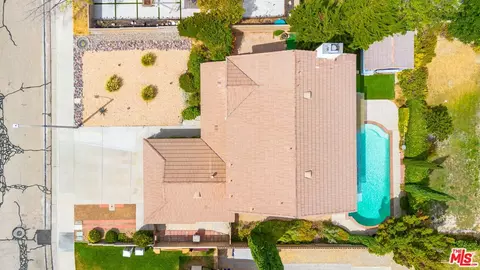View/Area - 44138 Ruthron Ave, Lancaster, CA 93536 photo 4 of 4