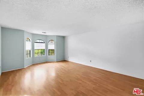 Living - 44138 Ruthron Ave, Lancaster, CA 93536 photo 4 of 8