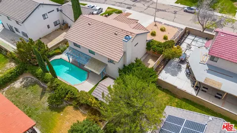 View/Area - 44138 Ruthron Ave, Lancaster, CA 93536 photo 2 of 4