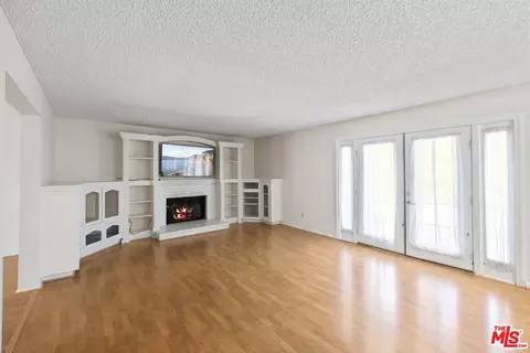 Living - 44138 Ruthron Ave, Lancaster, CA 93536 photo 6 of 8