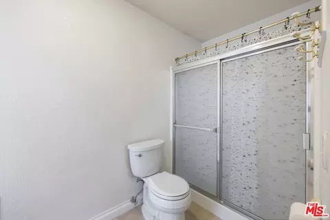 Bath - 44138 Ruthron Ave, Lancaster, CA 93536 photo 4 of 5