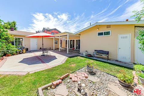 Exterior - 10530 Dolan Ave, Downey, CA 90241 photo 3 of 6