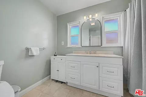 Bath - 10530 Dolan Ave, Downey, CA 90241 photo 1 of 5
