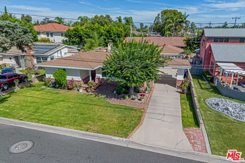 View/Area - 10530 Dolan Ave, Downey, CA 90241 photo 2 of 6