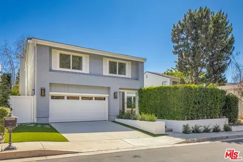 1736 Michael Ln, Pacific Palisades, CA 90272