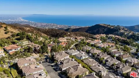 16610 Calle Brittany, Pacific Palisades, CA 90272