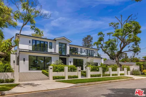 12041 Coyne St, Los Angeles, CA 90049