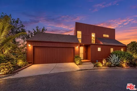 2541 Canyon Oak Dr, Los Angeles, CA 90068