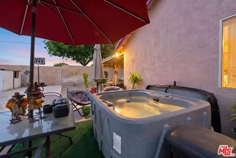 Exterior - 2462 N Lancewood Ave, Rialto, CA 92377 photo 5 of 9