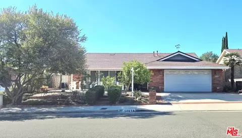 14616 Daisy Meadow St, Santa Clarita, CA 91387