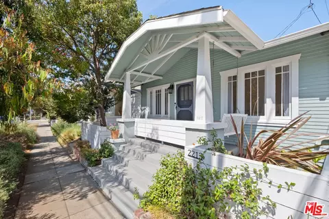 2213 Arizona Ave, Santa Monica, CA 90404
