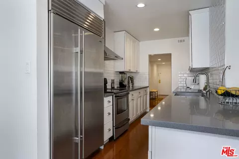 5845 Doverwood Dr #213, Culver City, CA 90230