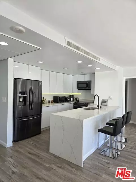 2170 Century Park E #607, Los Angeles, CA 90067