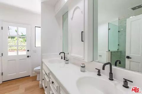 Bath - 24630 Blue Dane Ln, Malibu, CA 90265 photo 4 of 5