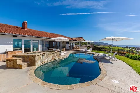Exterior - 24630 Blue Dane Ln, Malibu, CA 90265 photo 4 of 5