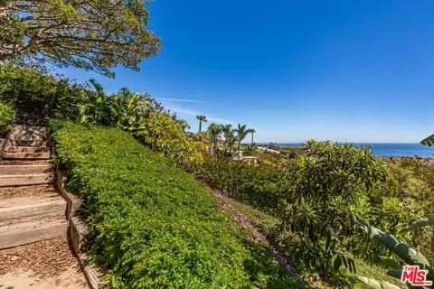 Exterior - 24630 Blue Dane Ln, Malibu, CA 90265 photo 5 of 5