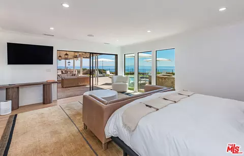 Bedroom - 24630 Blue Dane Ln, Malibu, CA 90265 photo 1 of 4