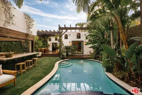734 N Genesee Ave, Los Angeles, CA 90046