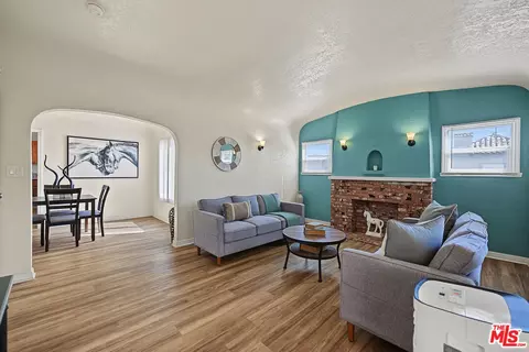 1610 Hauser Blvd, Los Angeles, CA 90019