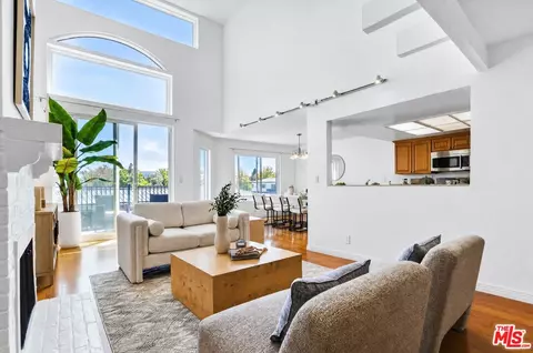 2677 Centinela Ave #401, Santa Monica, CA 90405