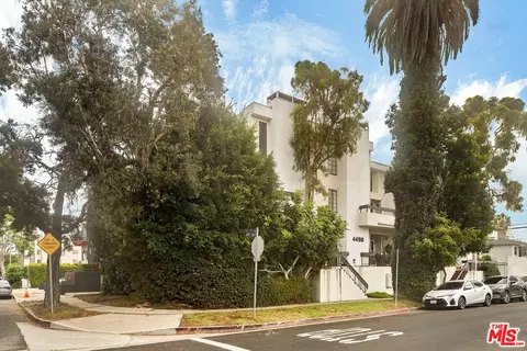 4450 Kensington Rd #8, Los Angeles, CA 90066