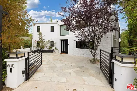 7670 Woodrow Wilson Dr, Los Angeles, CA 90046