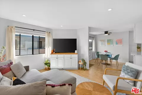 9313 National Blvd #204, Los Angeles, CA 90034
