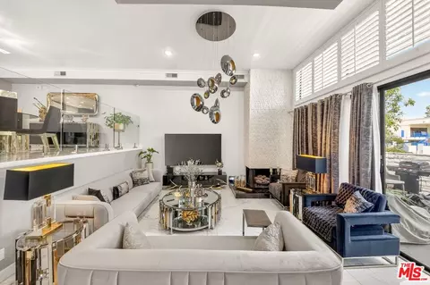 5305 White Oak Ave #F, Encino, CA 91316