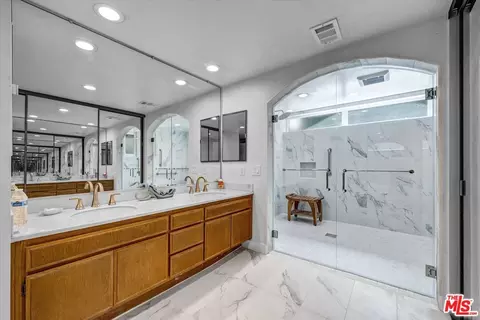 Bath - 17 Castillo, Irvine, CA 92620 photo 3 of 3