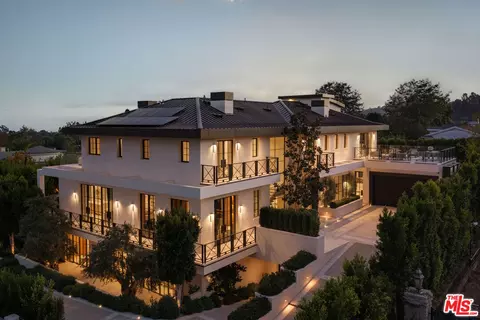 721 N Bonhill Rd, Los Angeles, CA 90049