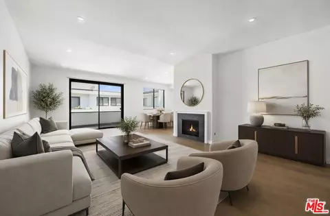 8568 Burton Way #301, Los Angeles, CA 90048