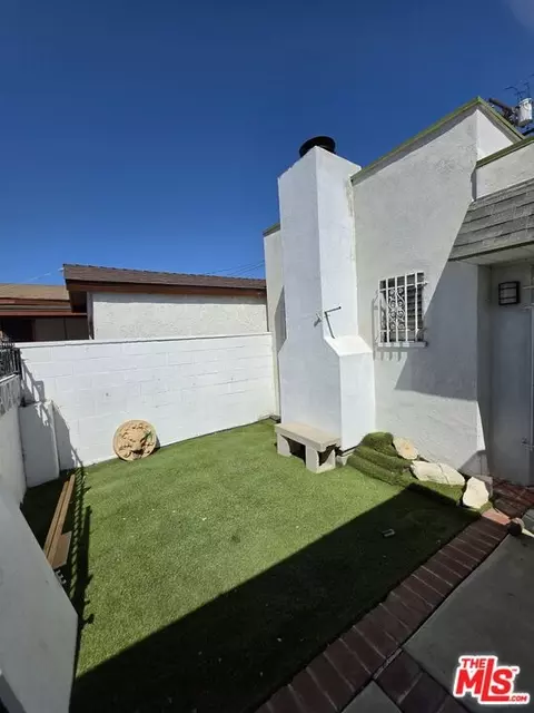 611 W 109th St, Los Angeles, CA 90044