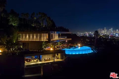 1894 N Stanley Ave, Los Angeles, CA 90046