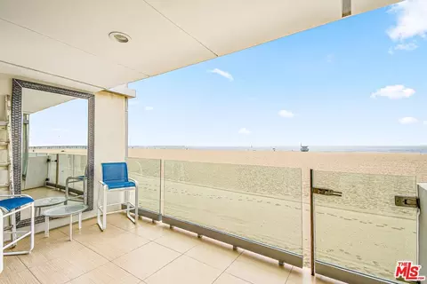 4 Jib St #2, Marina Del Rey, CA 90292