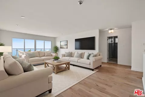 18147 Coastline Dr #2, Malibu, CA 90265