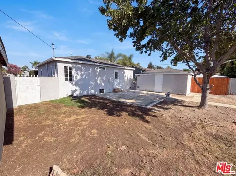 Exterior - 16503 S Cuzco Ave, Compton, CA 90221 photo 2 of 10