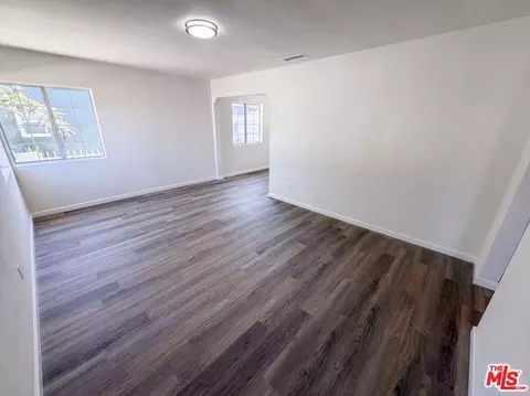 Living - 16503 S Cuzco Ave, Compton, CA 90221 photo 1 of 2