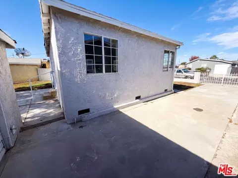 Exterior - 16503 S Cuzco Ave, Compton, CA 90221 photo 4 of 10