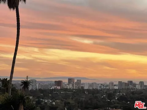 9926 Beverly Grove Dr, Beverly Hills, CA 90210