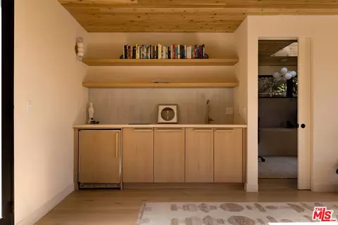 Other - 2013 Walnut Ave, Venice, CA 90291 photo 4 of 9