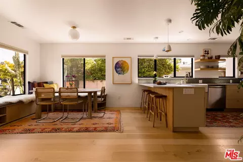 Dining - 2013 Walnut Ave, Venice, CA 90291 photo 2 of 2