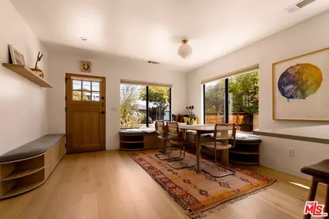 Dining - 2013 Walnut Ave, Venice, CA 90291 photo 1 of 2