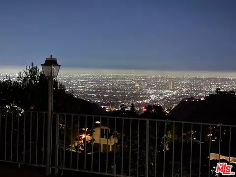 7924 Zeus Dr, Los Angeles, CA 90046