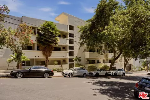 960 Larrabee St #117, West Hollywood, CA 90069